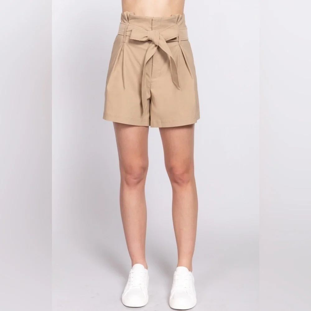 New Boutique Chic Khaki High Waist Belted Stretch Shorts - Sizes S, M, L